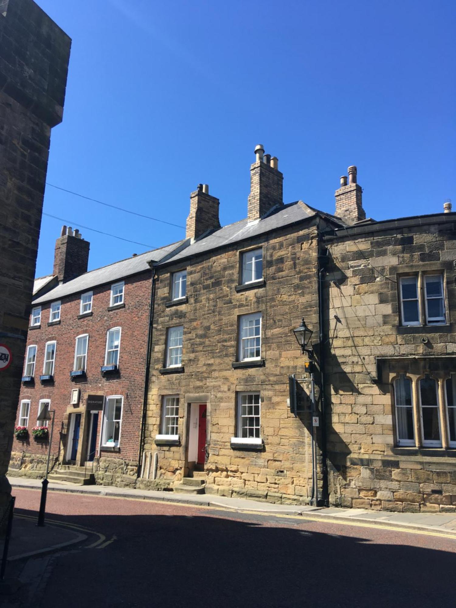 Lionsgate View - Luxury Apartment Opposite Alnwick Castle Exterior photo