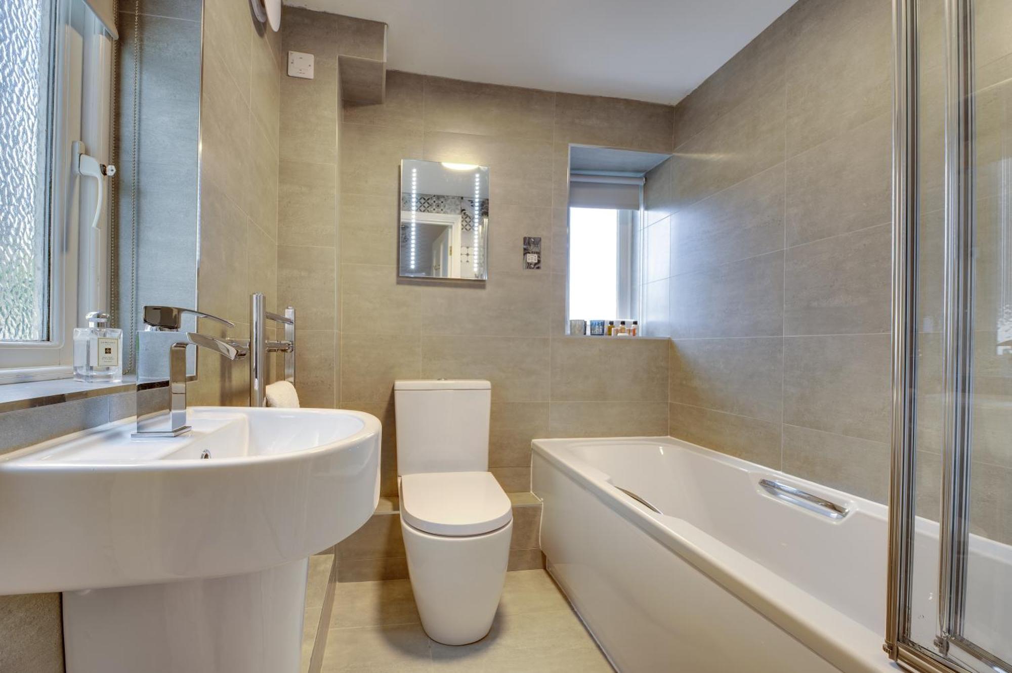 Lionsgate View - Luxury Apartment Opposite Alnwick Castle Exterior photo